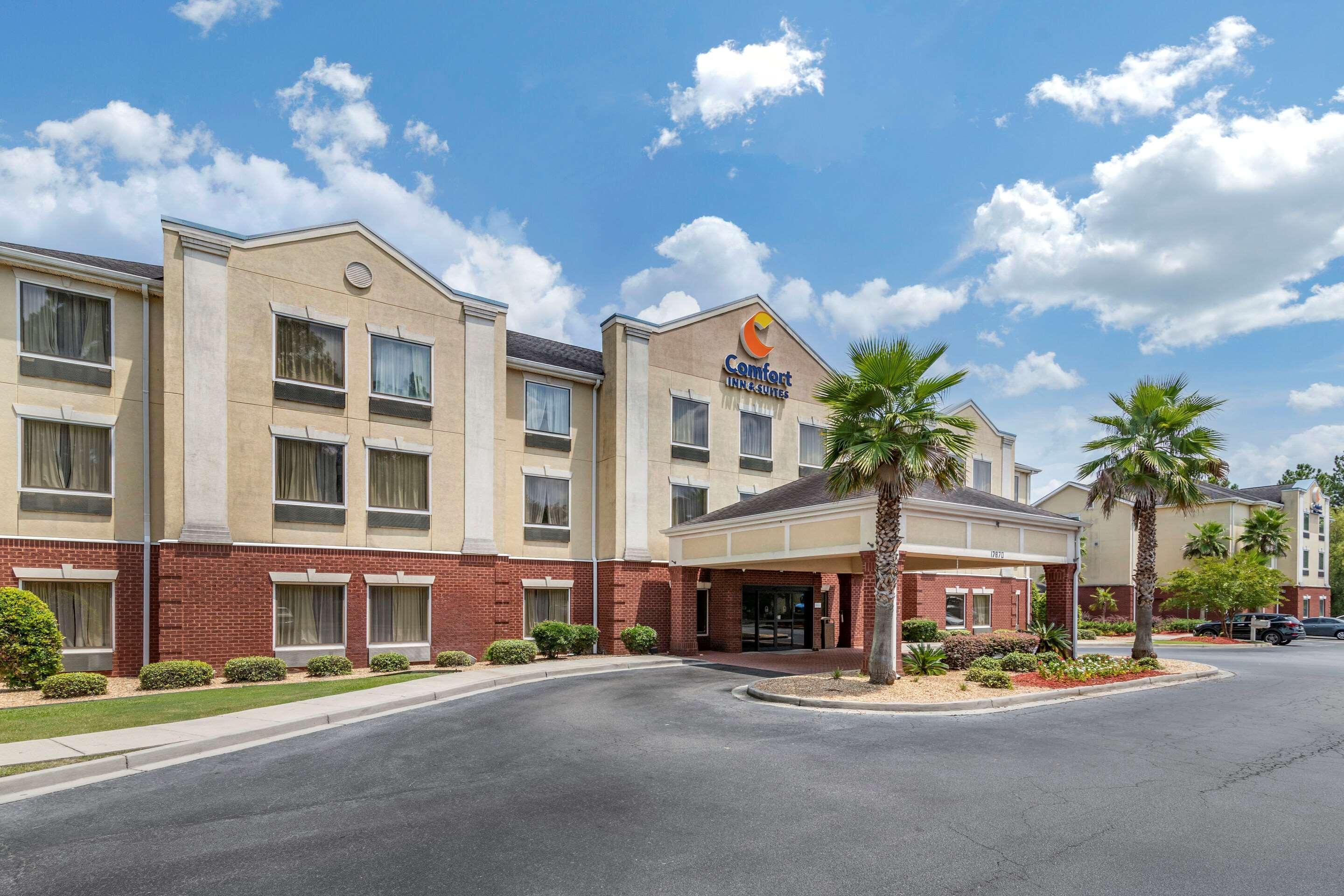 Comfort Inn & Suites Statesboro - University Area Exterior photo