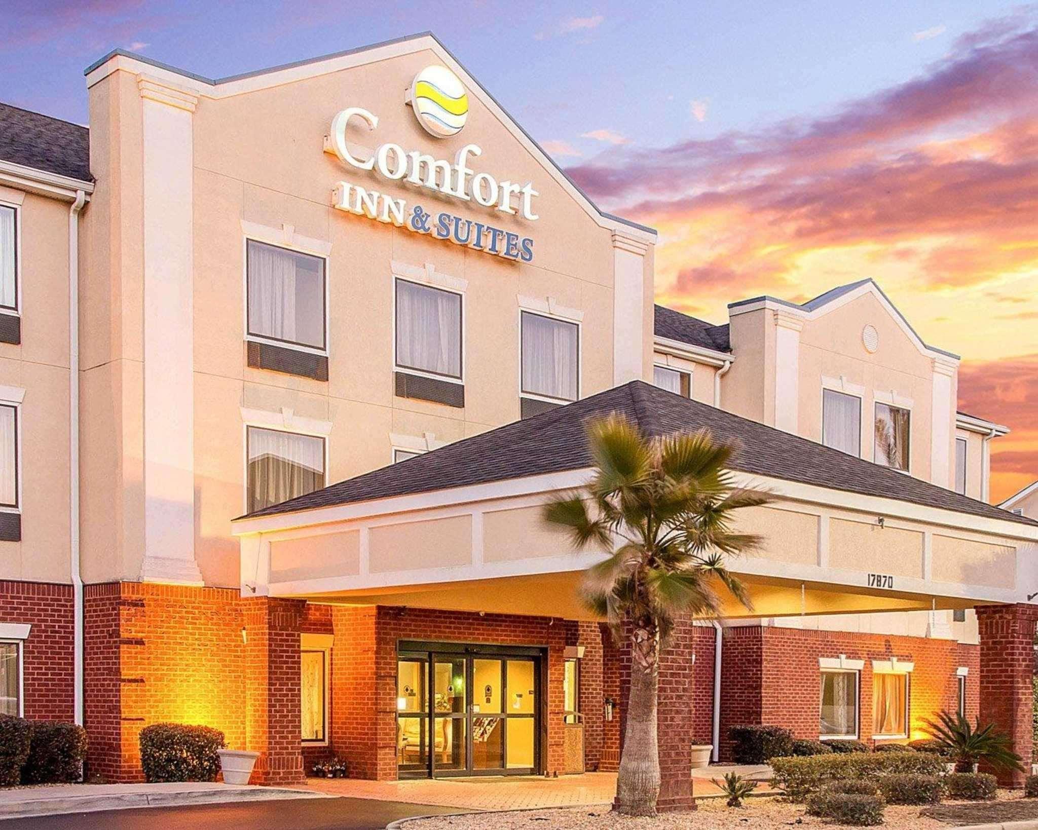 Comfort Inn & Suites Statesboro - University Area Exterior photo