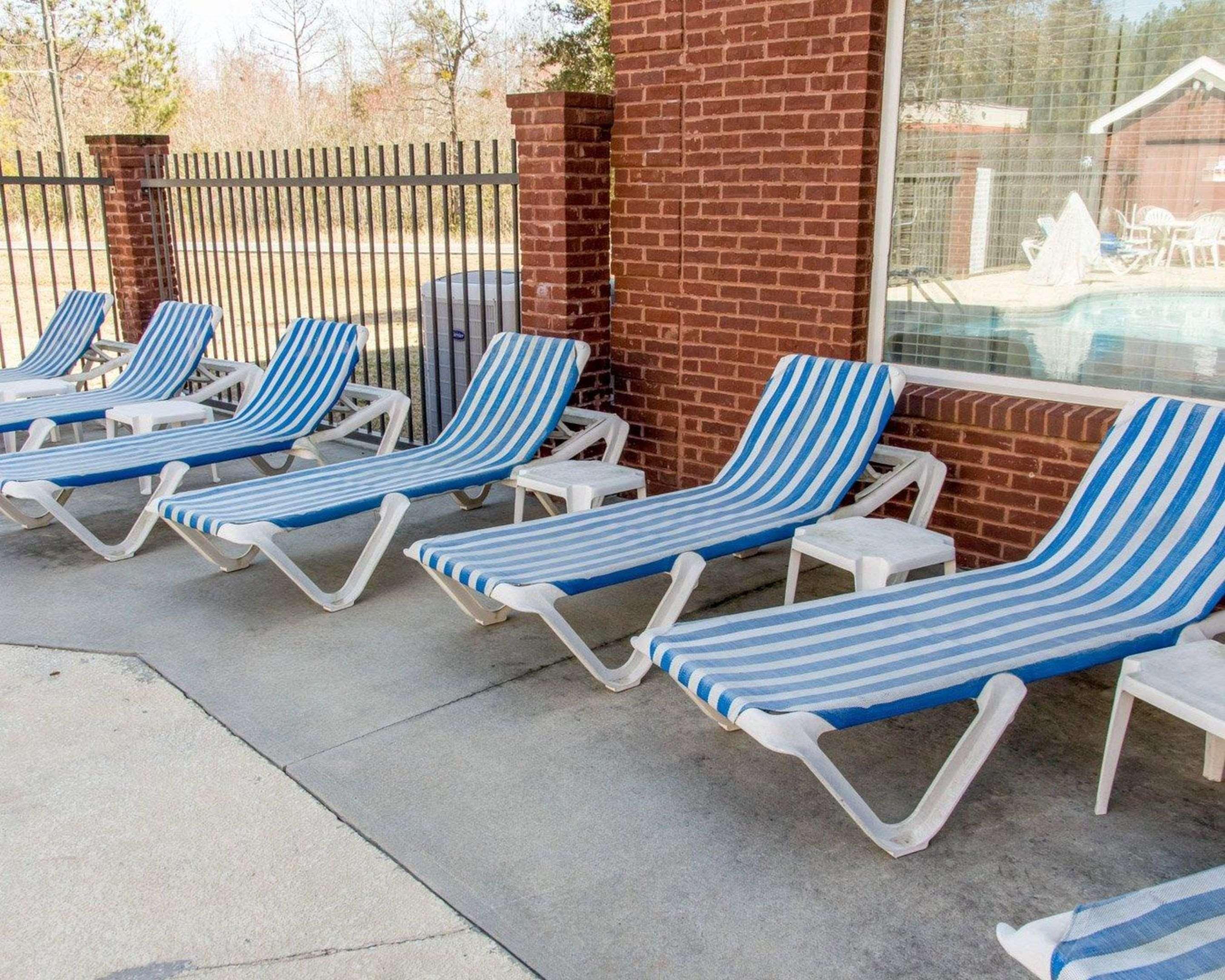 Comfort Inn & Suites Statesboro - University Area Exterior photo