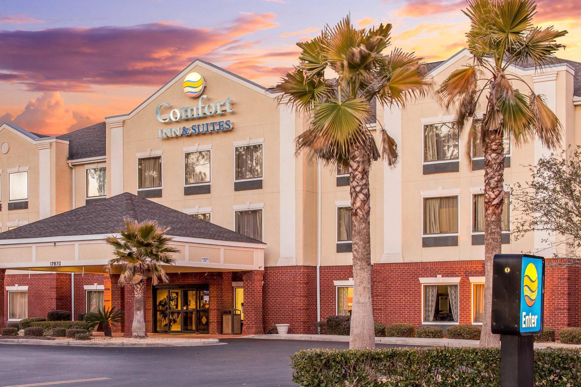 Comfort Inn & Suites Statesboro - University Area Exterior photo